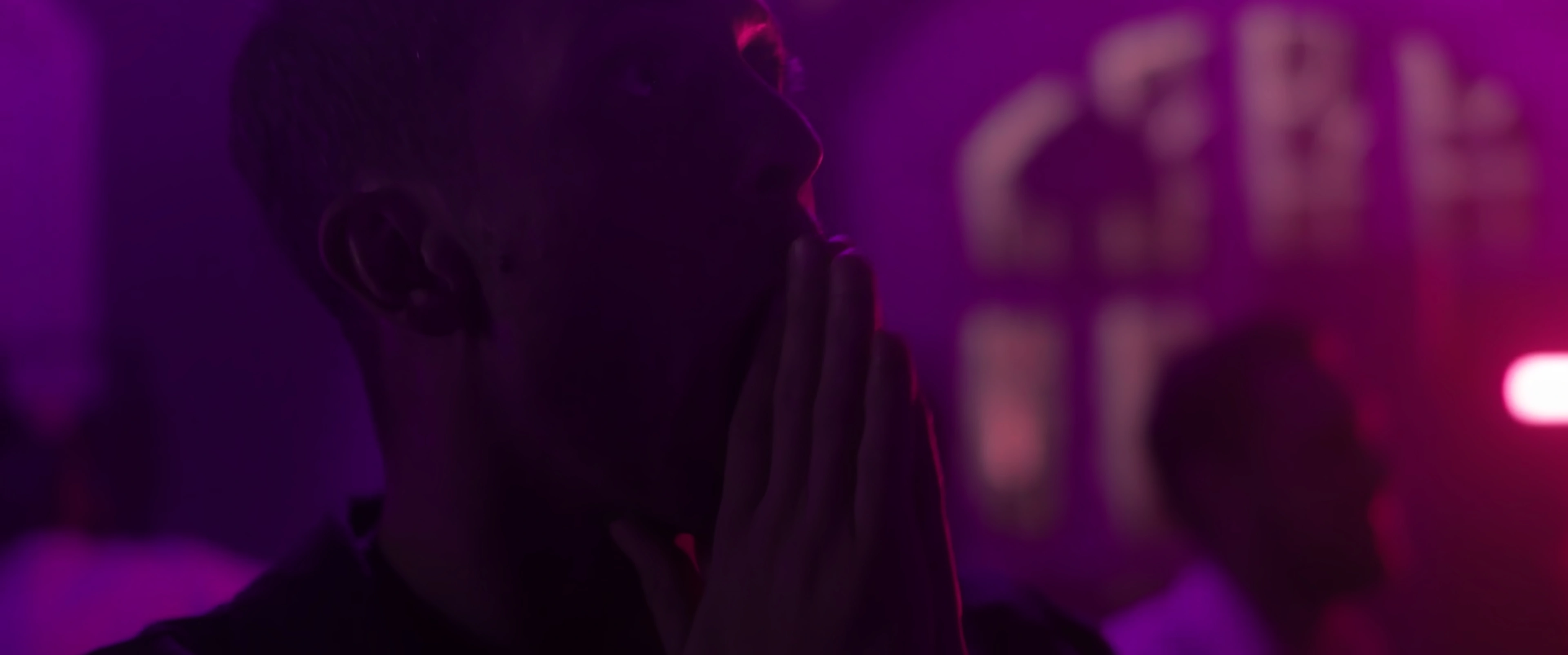 Frame from I Regnen Ser Jeg Dig